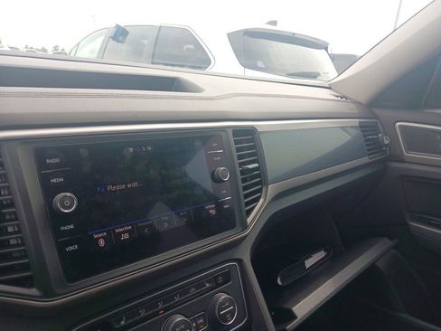 Used 2021 Volkswagen Atlas SE FWD image 8