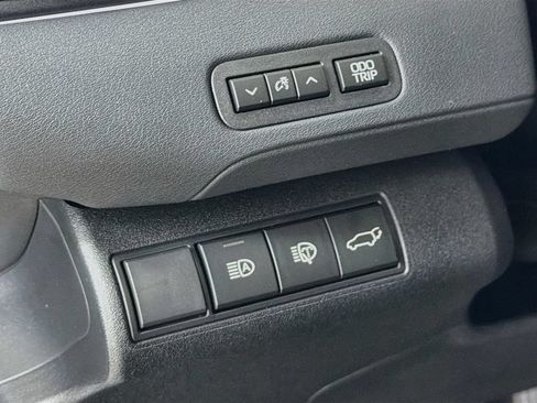 New 2026 Toyota C-HR AWD/4WD image 27