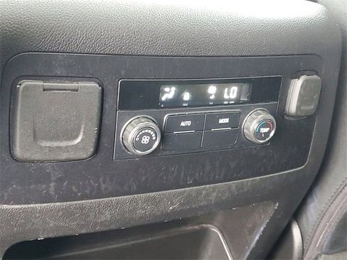 Certified 2019 Chevrolet Suburban LT image 12