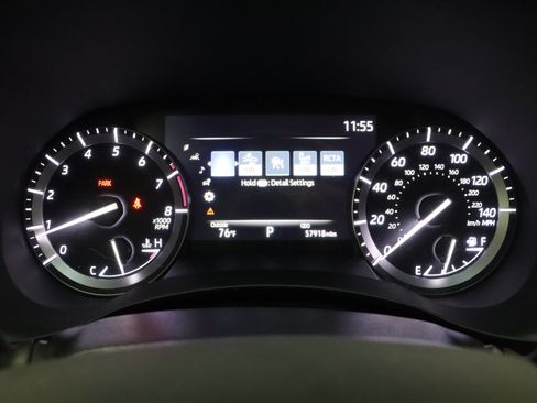 Used 2021 Toyota Highlander XLE FWD image 43