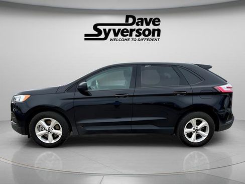 Used 2020 Ford Edge SE image 3