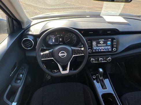 Used 2024 Nissan Kicks SV image 14