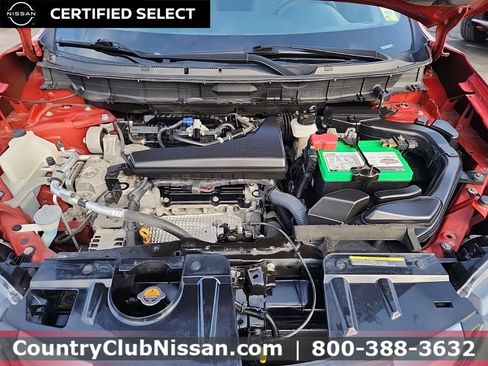 Certified 2018 Nissan Rogue SV w/ Premium Package image 34