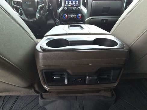 Used 2019 Chevrolet Silverado 1500 RST AWD/4WD image 33