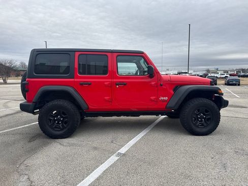 Used 2018 Jeep Wrangler Unlimited Sport image 8