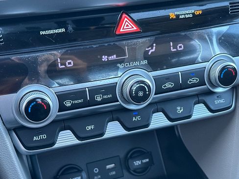Used 2020 Hyundai Elantra Value Edition FWD image 20