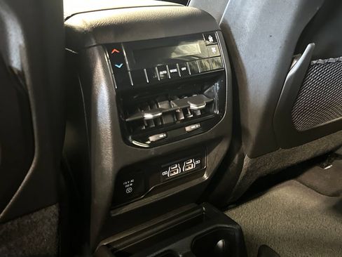Used 2023 Jeep Grand Cherokee L Laredo AWD/4WD image 29