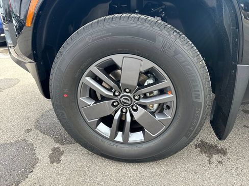 New 2026 Nissan Frontier SV w/ Tow Package AWD/4WD image 29
