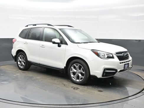Used 2018 Subaru Forester 2.5i Touring w/ Popular Package #3B image 8
