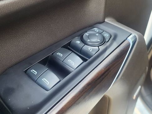 Used 2019 GMC Sierra 1500 SLT w/ SLT Premium Plus Package AWD/4WD image 11