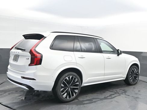 New 2026 Volvo XC90 B6 Ultra w/ Lounge Package image 7