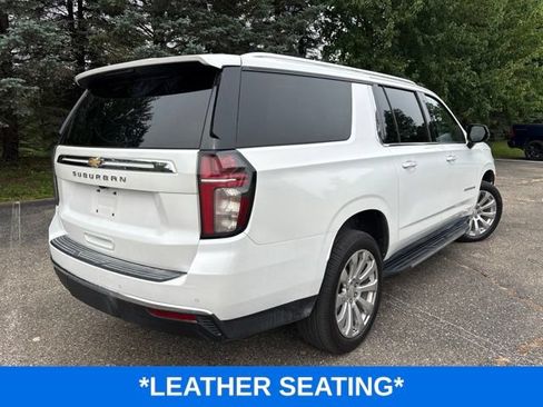 Used 2023 Chevrolet Suburban Premier AWD/4WD image 4