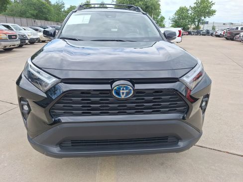 Used 2024 Toyota RAV4 AWD Hybrid image 9
