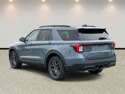 New 2026 Ford Explorer ST-Line w/ ST-Line Street Pack image 7