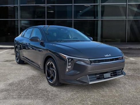 Used 2026 Kia K4 FWD image 1