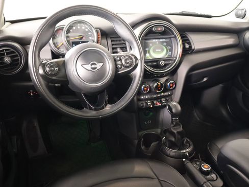 Used 2017 MINI Cooper 4-Door Hardtop FWD image 2