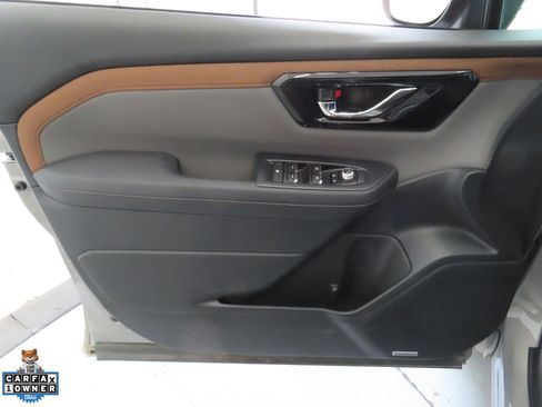 Certified 2025 Subaru Forester Sport AWD/4WD image 9