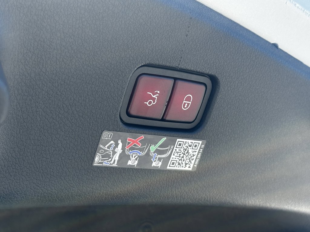 New 2026 Mercedes-Benz CLE 450 4MATIC Coupe image 21