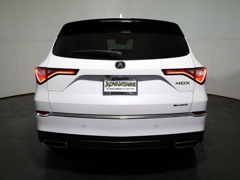 Used 2024 Acura MDX SH-AWD w/ Technology Package image 10
