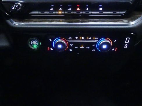 Used 2022 GMC Sierra 1500 Elevation w/ LPO, Elevation Black Package image 17