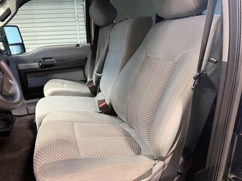 Used 2016 Ford F350 XLT w/ XLT Premium Package AWD/4WD image 10