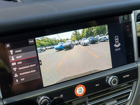 Used 2026 Porsche Macan image 26