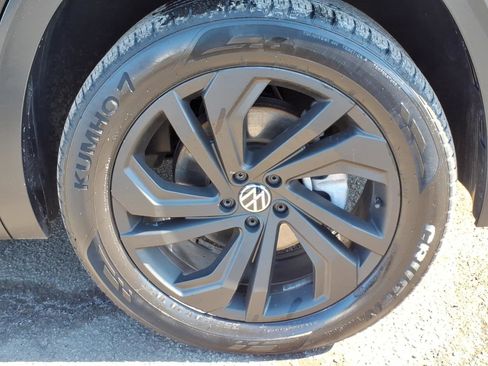 Used 2021 Volkswagen Atlas SE w/ Panoramic Sunroof Package image 8