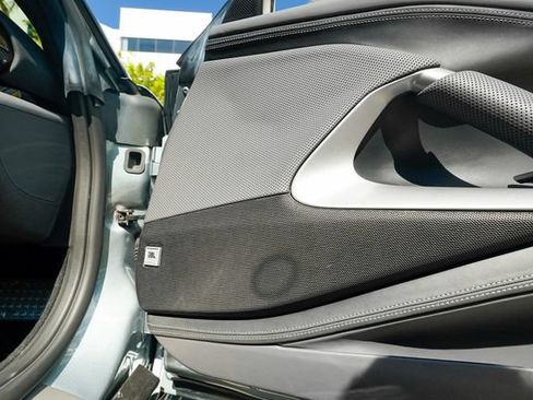 Used 2018 Ferrari 812 Superfast RWD image 68