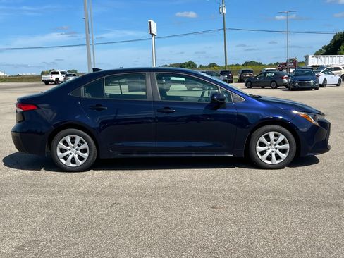Used 2023 Toyota Corolla LE FWD image 38