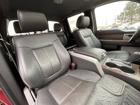 Used 2014 Ford F150 Lariat w/ Lariat Chrome Package image 19