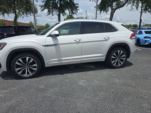 Used 2023 Volkswagen Atlas Cross Sport SEL Premium R-Line AWD/4WD image 3