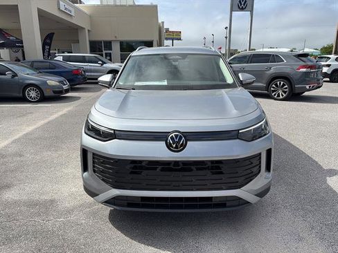 New 2026 Volkswagen Tiguan SE FWD image 2