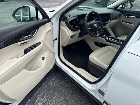Used 2023 Buick Envision Essence FWD image 13