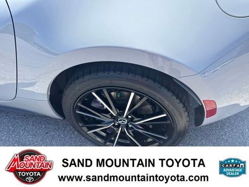 Used 2024 MAZDA MX-5 Miata RF Grand Touring RWD image 10