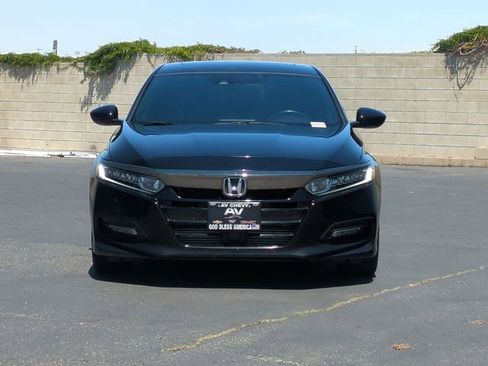 Used 2019 Honda Accord Sport image 3