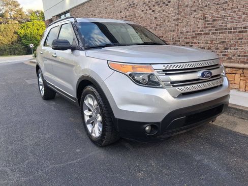 Used 2013 Ford Explorer XLT FWD image 7