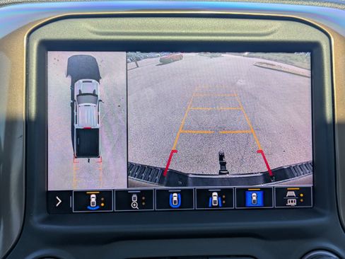 Used 2021 Chevrolet Silverado 2500 High Country w/ Z71 Off-Road Package image 25