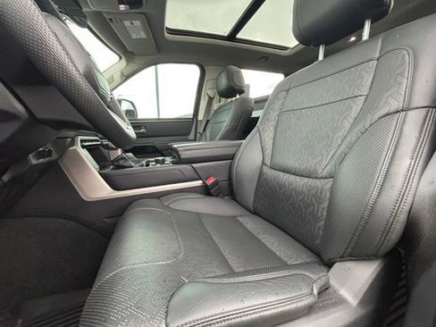 Used 2024 Toyota Tundra Limited AWD/4WD image 37
