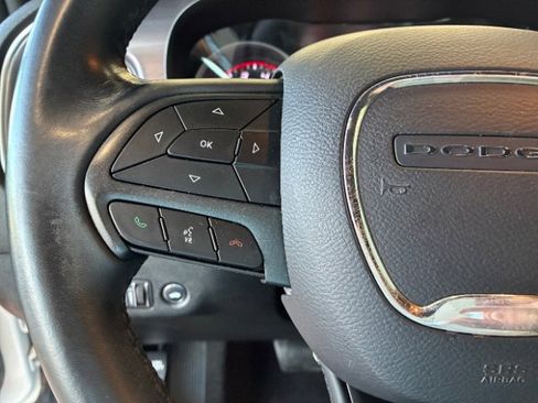 Used 2018 Dodge Charger SXT image 16