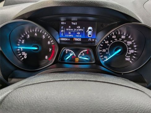 Used 2018 Ford Escape SE image 16