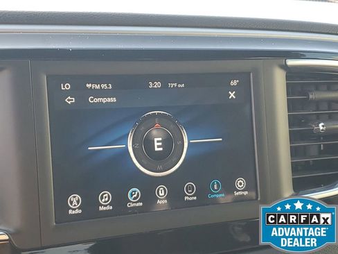 Used 2020 Chrysler Pacifica Touring w/ S Appearance Package image 33