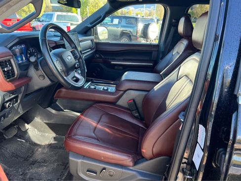 Used 2024 Ford Expedition Limited AWD/4WD image 30