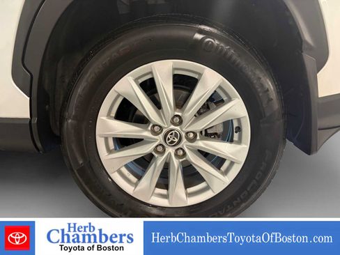 Used 2023 Toyota Corolla Cross LE w/ Moonroof Package AWD/4WD image 20
