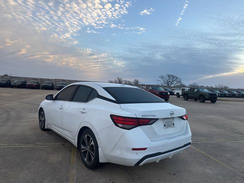 Certified 2022 Nissan Sentra SV image 19