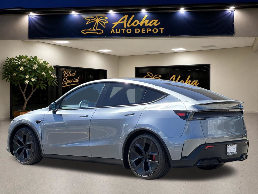 Used 2026 Tesla Model Y Performance AWD/4WD image 3