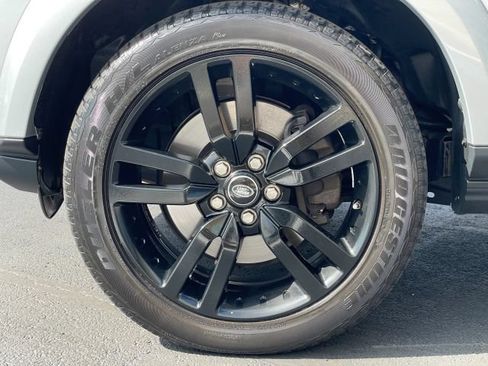 Used 2015 Land Rover LR4 HSE AWD/4WD image 23