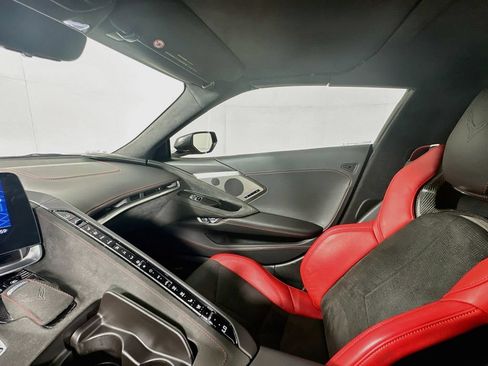 Used 2021 Chevrolet Corvette Stingray Premium Conv w/ Z51 Performance Package RWD image 16