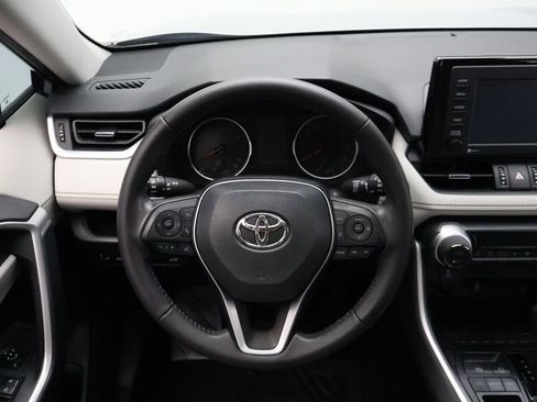 Certified 2022 Toyota RAV4 XLE Premium FWD image 23