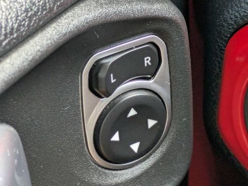 Used 2021 Jeep Wrangler Unlimited Sport AWD/4WD image 24