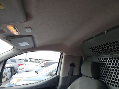 Used 2020 Nissan NV200 S image 19